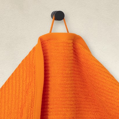 Ręcznik Moeve ELEMENTS 67x140 orange