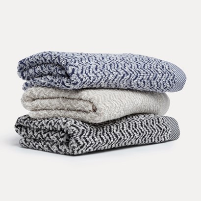 Ręcznik Moeve BROOKLYN Fischgrat 80x150 deep sea