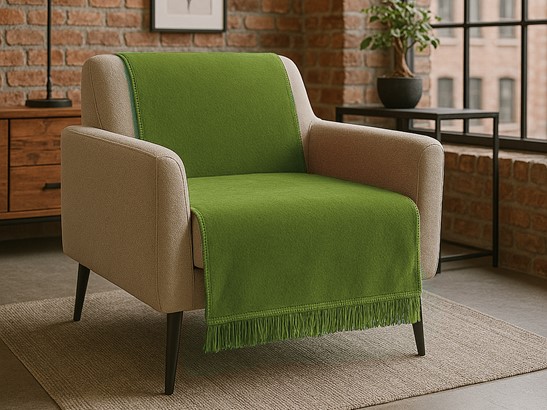 Koc na fotel 50x200 oliwkowy z frędzlami – Moca Design