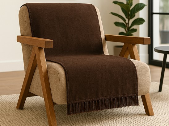 Koc na fotel 50x200 czekoladowy z frędzlami – Moca Design